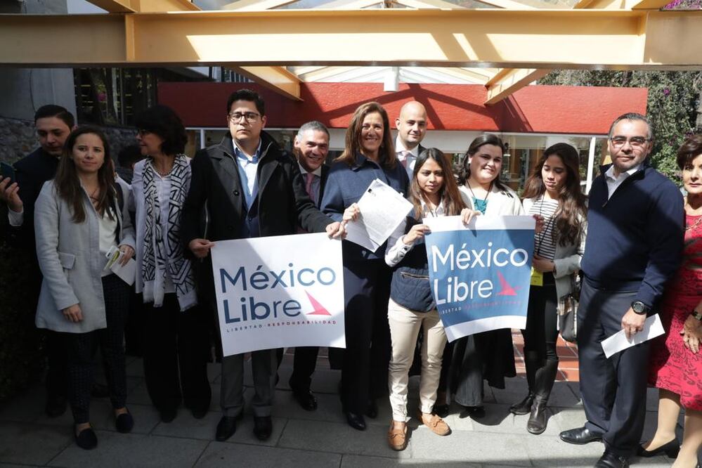 Margarita Zavala, ex candidata presidencial, registra su nuevo partido político "México libre" en instalaciones del INE (LUIS CORTÉS. EL UNIVERSAL)