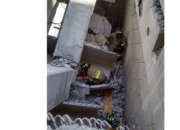 No hay más cuerpos atrapados en derrumbe de Álvaro Obregón: PGJ