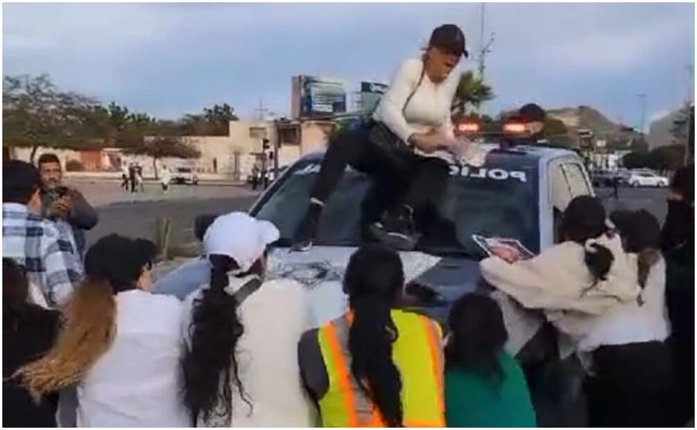 La Policía Estatal de Sonora llegó al lugar de la marcha por la privación de la libertad del hombre de 44 años (7/01/2025). Foto: Especial