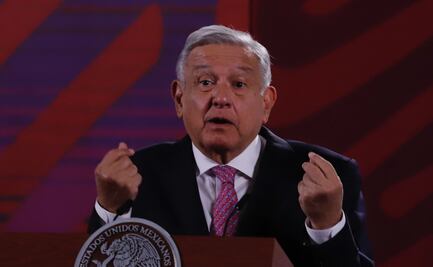 AMLO acusa "obstáculos burocráticos" en Senasica y Cofepris para impedir importación