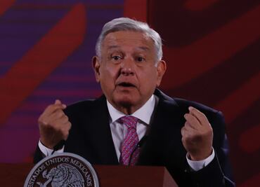 AMLO acusa "obstáculos burocráticos" en Senasica y Cofepris para impedir importación