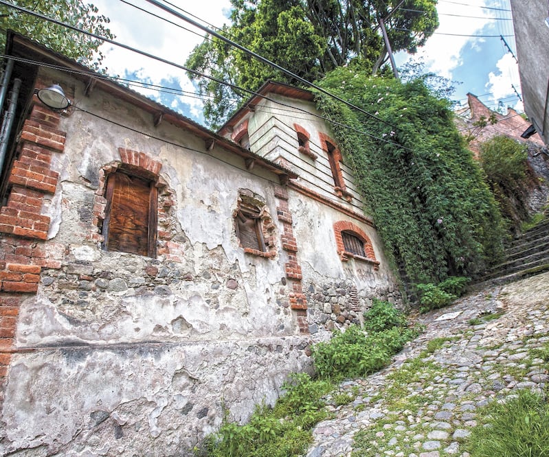 Muro exterior de la ermita de Vasco de Quiroga, que es un inmueble histórico. Foto: GERMÁN ESPINOSA. EL UNIVERSAL  