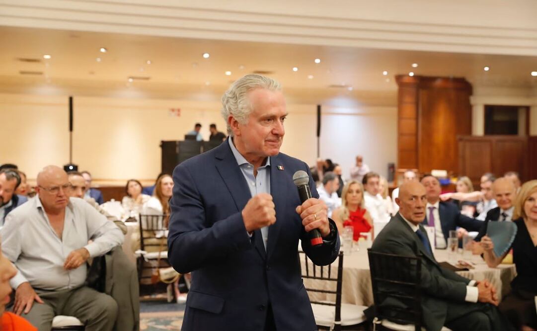 Presidente de la Mesa Directiva de la Cámara de Diputados, Santiago Creel se reúne con comunidad gallega. Foto: Especial