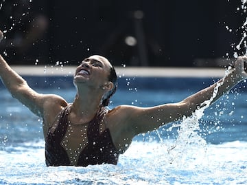 ¿Quién es Anita Álvarez, la nadadora que se desmayó en plena competencia?