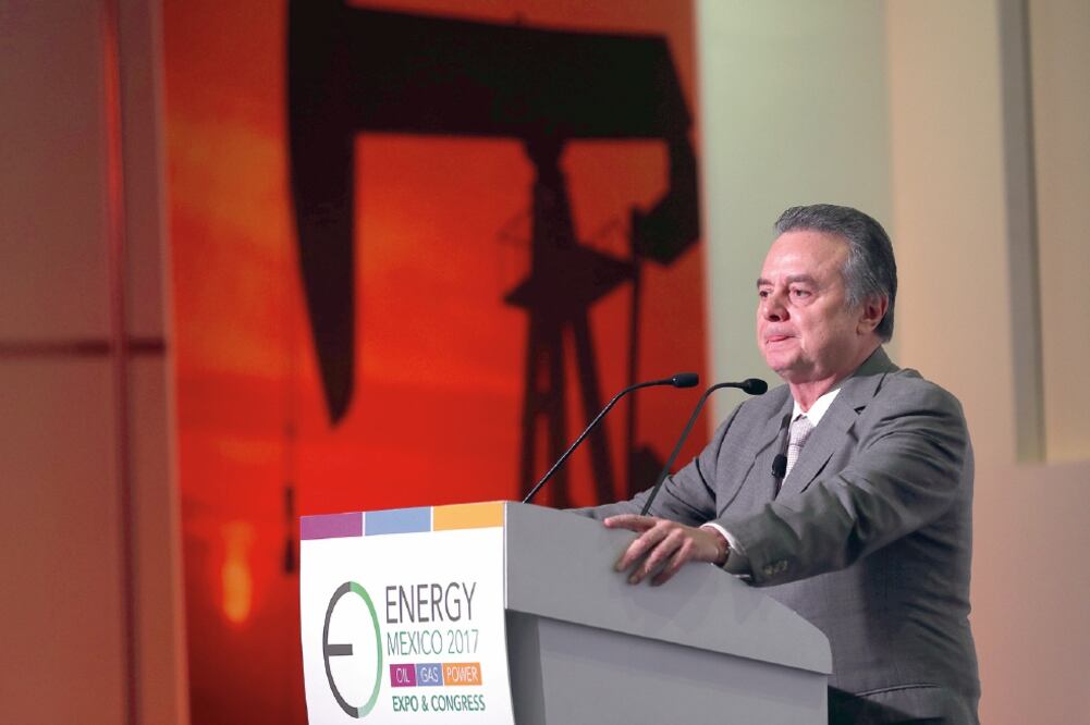 El secretario de Energía, Pedro Joaquín Coldwell, indicó que se van a lanzar 41 licitaciones de campos terrestres y aguas someras en junio y julio próximos (VALENTE ROSAS. EL UNIVERSAL)