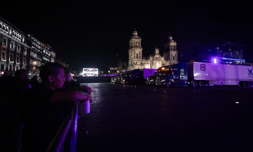 El zócalo capitalino previo al concierto de Shakira. Foto: Santiago Reyes/EL UNIVERSAL.