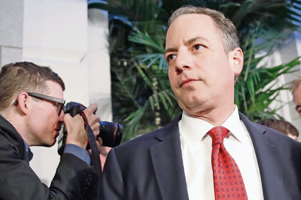 Reince Priebus, jefe de gabinete de Donald Trump, dice que la reforma tributaria tendría apoyo demócrata si se beneficia a la clase media del país (ALEX BRANDON. AP)