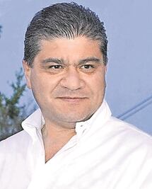 Precandidato del PRI en Coahuila atrae reflectores