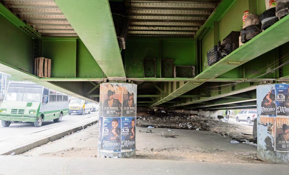 Pese a ser concurrida por tener cerca al Cetram de Santa Marta Acatitla, la zona luce descuidada. Foto: Hugo Salvador / EL UNIVERSAL