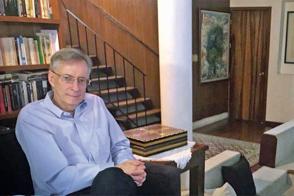 Según José Antonio Crespo, hay encuestas contratadas por los partidos que arrojan números que les sean favorables. Foto: TOMADA DE TWITTER