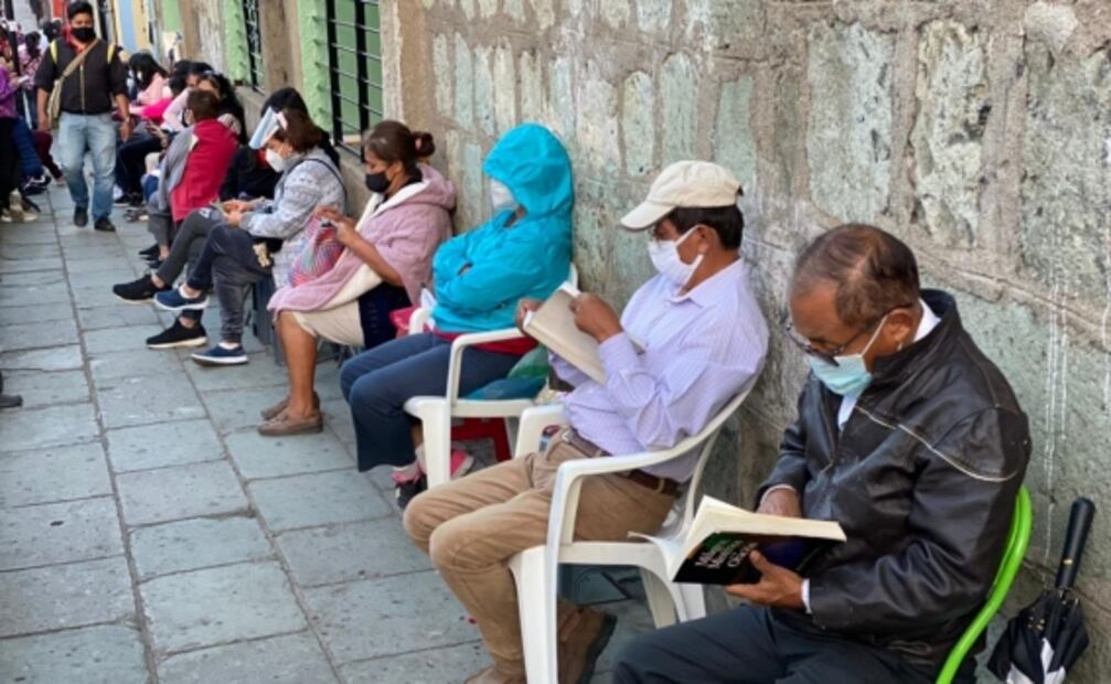 Incertidumbre, esperanza y canciones; así se vive en Oaxaca la espera por la vacuna Covid-19