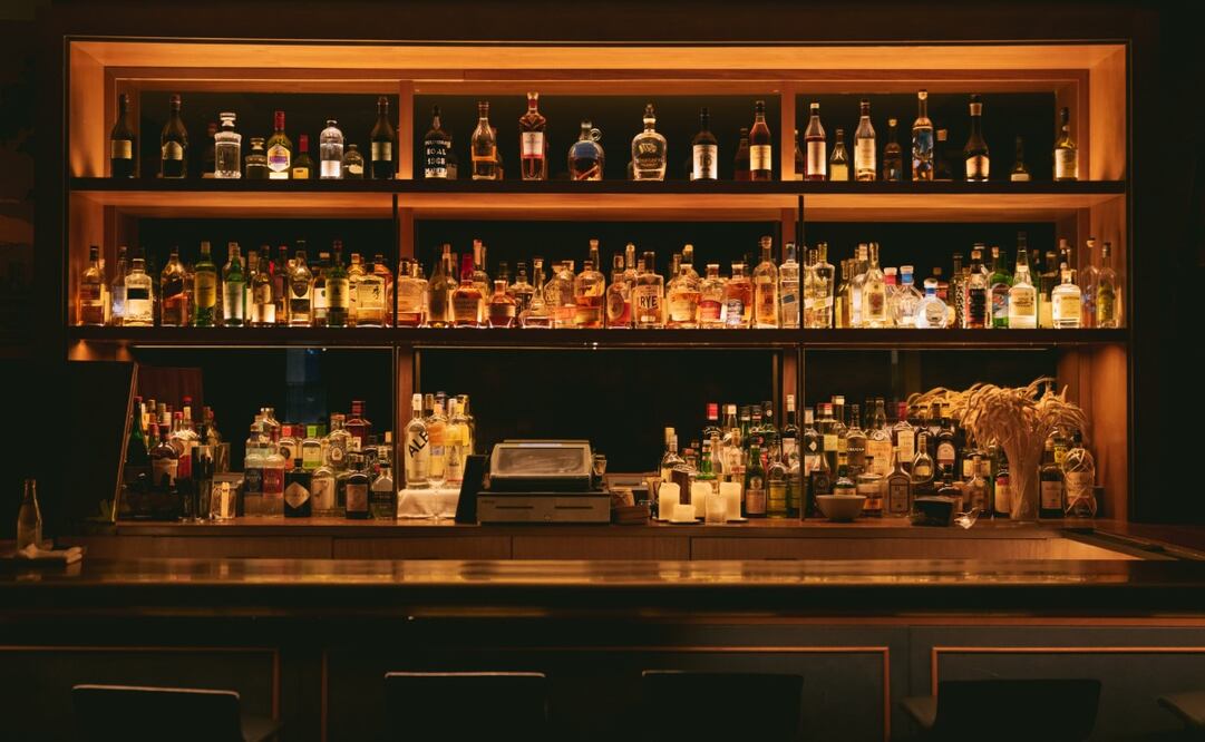 Hay muchas cantinas tradicionales en el centro de la CDMX que puedes visitar. Imagen: Unsplash