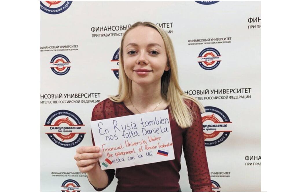 La comunidad estudiantil de la UG difundió en redes sociales imágenes de apoyo a su movimiento de jóvenes en diferentes partes del mundo. Foto/ESPECIAL