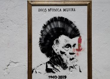 Un año sin Toledo: recuerdan al maestro con ofrenda floral y mensajes en redes sociales