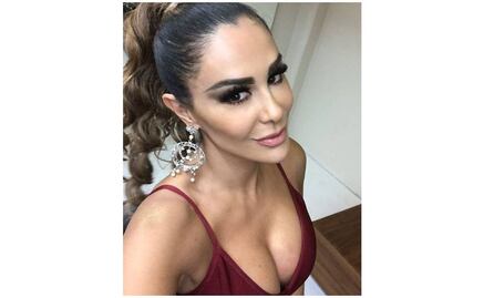 Ninel Conde luce curvas bronceadas en bikini