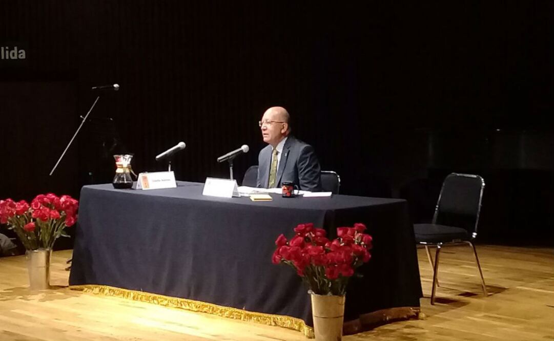 “Los jóvenes tienen por obligación ser rebeldes y oponerse”, señala Vicente Quitarte, investigador emérito de la UNAM. FOTO: @librosunam
