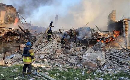 Volodimir Zelensky reporta 60 muertos tras bombardeo en escuela de Ucrania