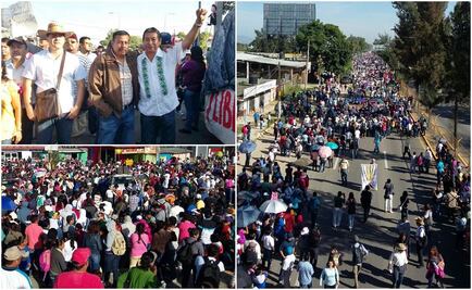 Integrantes de la CNTE marchan en Oaxaca