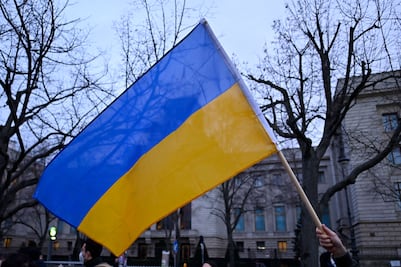 Consejo de Seguridad de Ucrania decreta estado de excepción y acusa a Rusia de "agresión armada"