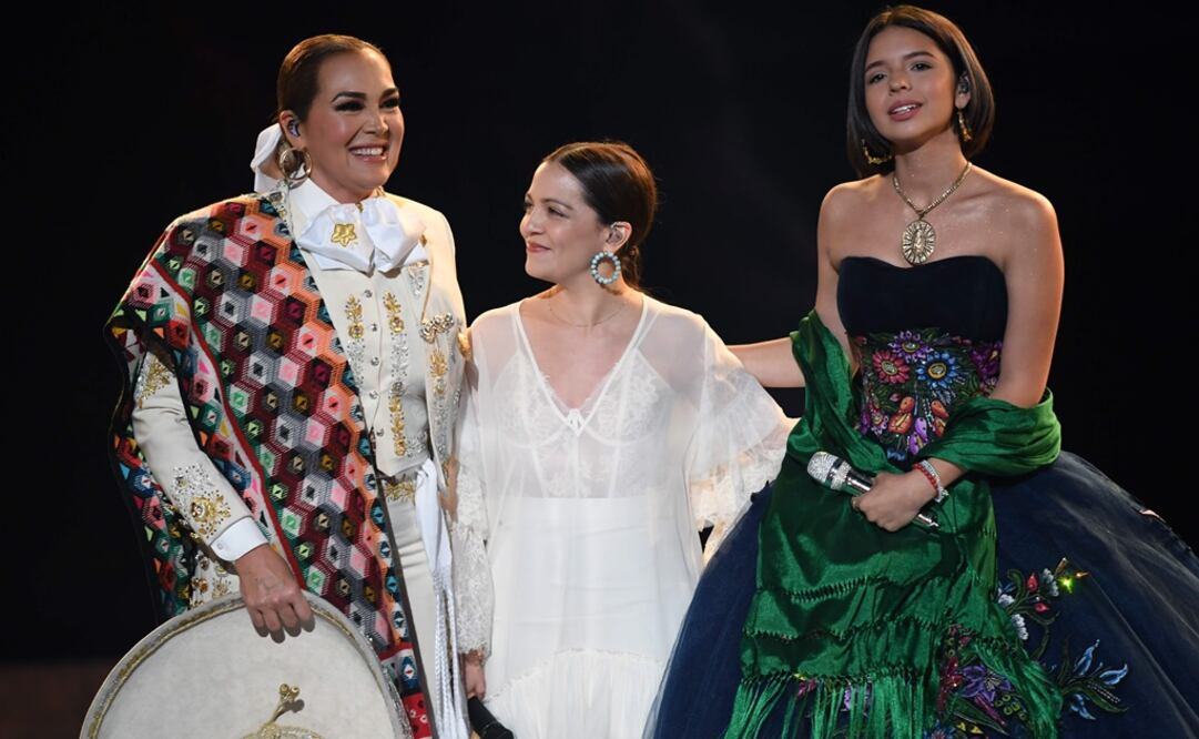 Aída Cuevas, Natalia Lafourcade y Ángela Aguilar. Foto: AFP