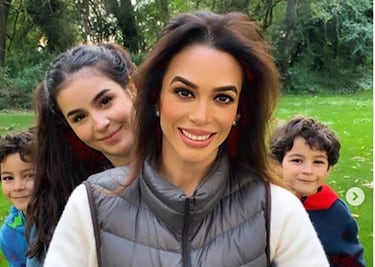 Biby Gaytán arma "Aventuras de cuarentena" con sus hijos