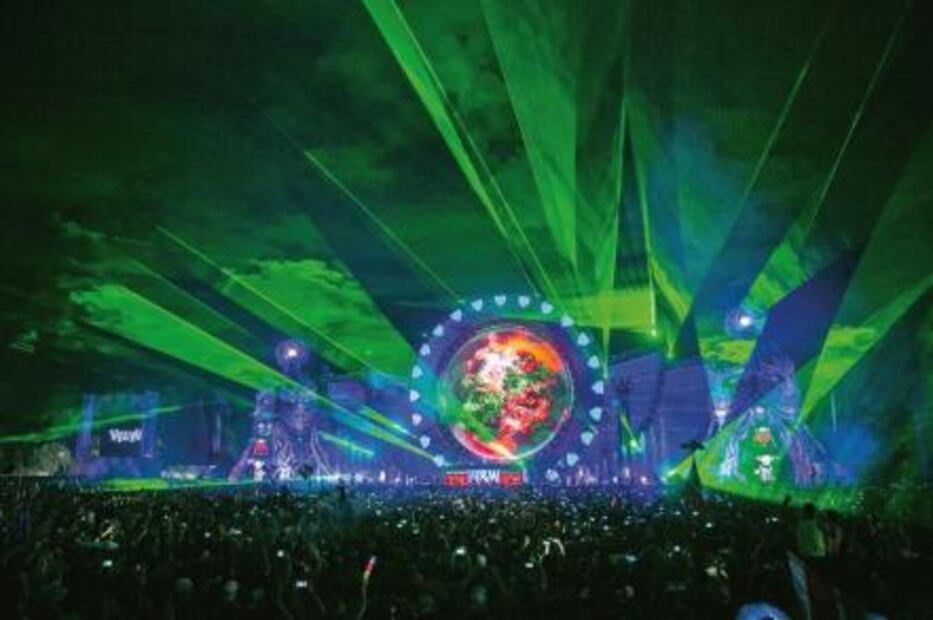 Pasito Perrón y los memes en el EDC 