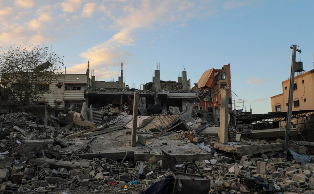 Al menos nueve personas murieron y otras 75 resultaron heridas en un centro de refugiados en Gaza por un ataque del ejército israelí. Foto: EFE