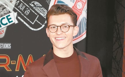 Tom Holland presume sus músculos para el rodaje "Uncharted"