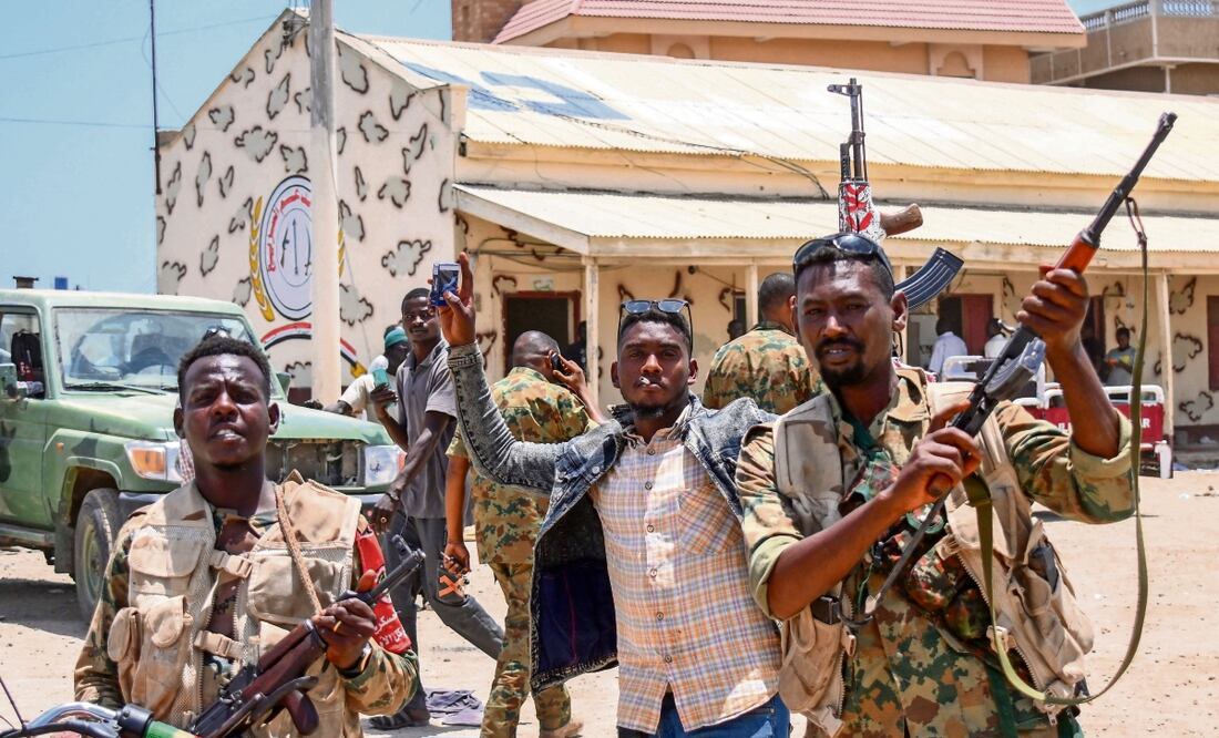 "Los líderes militares no deberían gobernar el país", dijo Perthes, que agradeció al secretario general haberle permitido ejercer como enviado en la región.