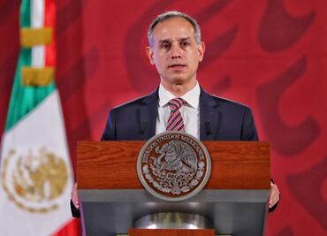 López-Gatell, “inesperado hombre del momento” y portada de la revista Quién