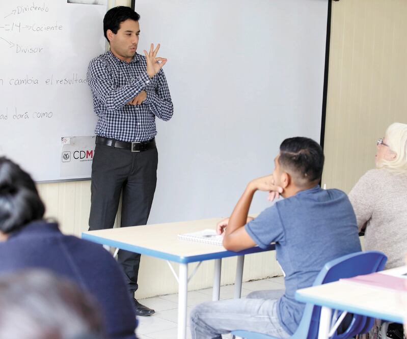 Personas sordas y sordo-ciegas piden una educación bilingüe. Foto: ARCHIVO EL UNIVERSAL