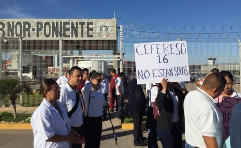 Protestan trabajadores de Cefereso en Sinaloa