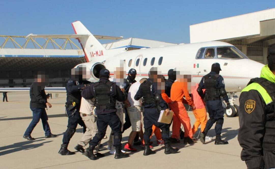 Trasladan a 49 reos de Edomex a penales federales