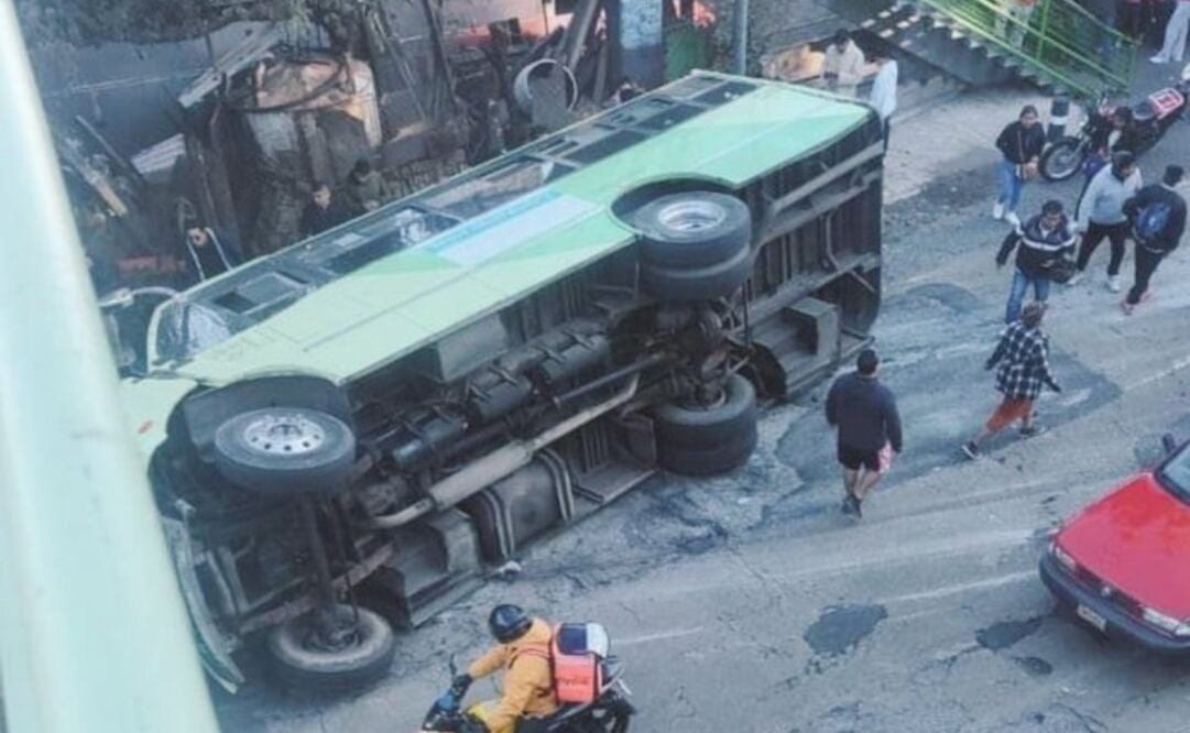 Continúan hospitalizadas ocho personas tras accidente en la México-Cuernavaca, 25 de noviuembre de 2024. Foto; X @raiz_rescate