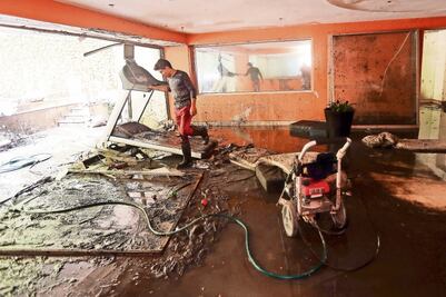 Sufren por anegación en zona de Bosques