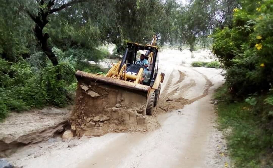Policía Federal recomendó a los habitantes de La Paz y San José de Los Cabos, los municipios más afectados, extremar precauciones. Foto: Gladys Navarro