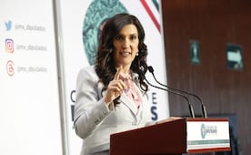 Kenia López acusa a Morena de buscar más poder político; cuestiona periodo extraordinario en el Congreso
