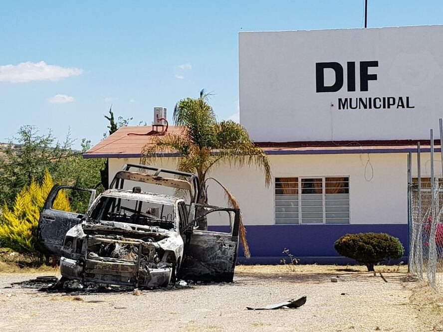 El edil Rubén Alcides argumentó que fue la asamblea de la comunidad la que decidió la tarde del lunes retirar los escombros del 19 de junio de 2016.(Fotos: Especial)