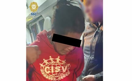 Mujer en situación de calle amenaza con cuchillo a empleados y comensales de Starbucks en la Condesa; ya fue detenida