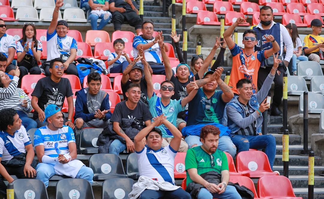 Afición durante en partido entre Cruz Azul y Puebla - Foto: Imago7