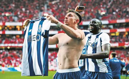 Roma mantiene interés en Héctor Herrera; habrían descartado a Reyes