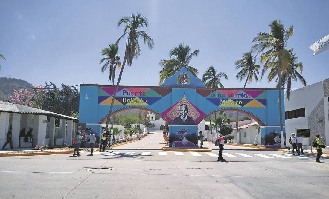 Los arcos recibirán a los visitantes y dan paso a la avenida Constitución; la parroquia de Guadalupe se ve al fondo. Foto: Juan Carlos Cortés/EL UNIVERSAL