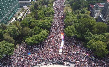 CDMX se pinta de colores; marcha LGBT va del Ángel de la Independencia al Zócalo