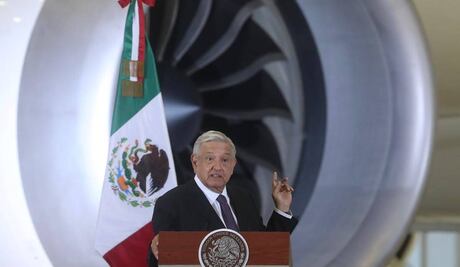 No me subiré al avión presidencial: AMLO