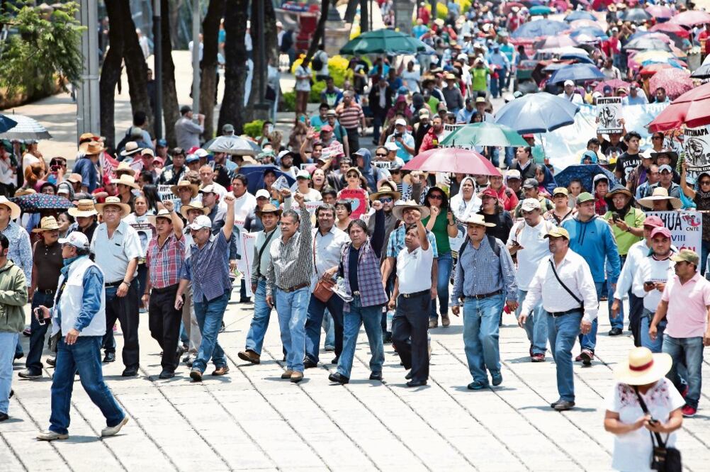 Dirigentes de la Sección 18 aseguran que unos 70 mil profesores no retornarán a las aulas el lunes y que 12 mil escuelas estarán cerradas (ARCHIVO EL UNIVERSAL)