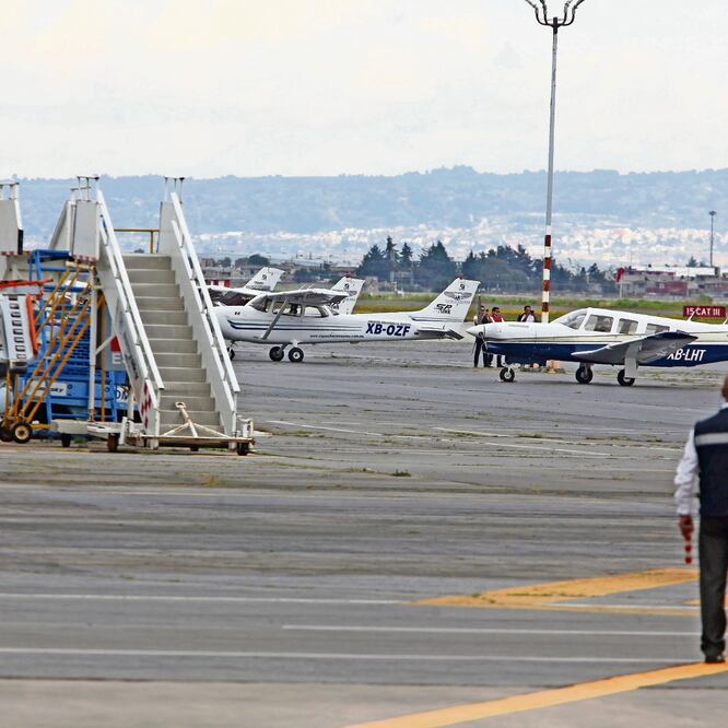 Operaciones en el aeropuerto de la ciudad de Toluca. De acuerdo con aerolíneas la idea de usar esta terminal la desecharon por su lejanía con el de la CDMX. JORGE ALVARADO. EL UNIVERSAL