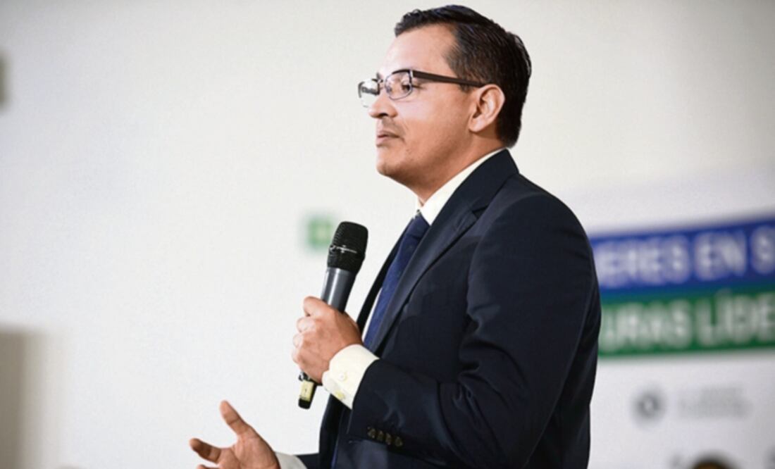 El subsecretario de Comunicaciones de la SCT, Edgar Olvera, aseguró que gracias al cable y la fibra óptica, el internet en hogares ha crecido. (CORTESÍA)