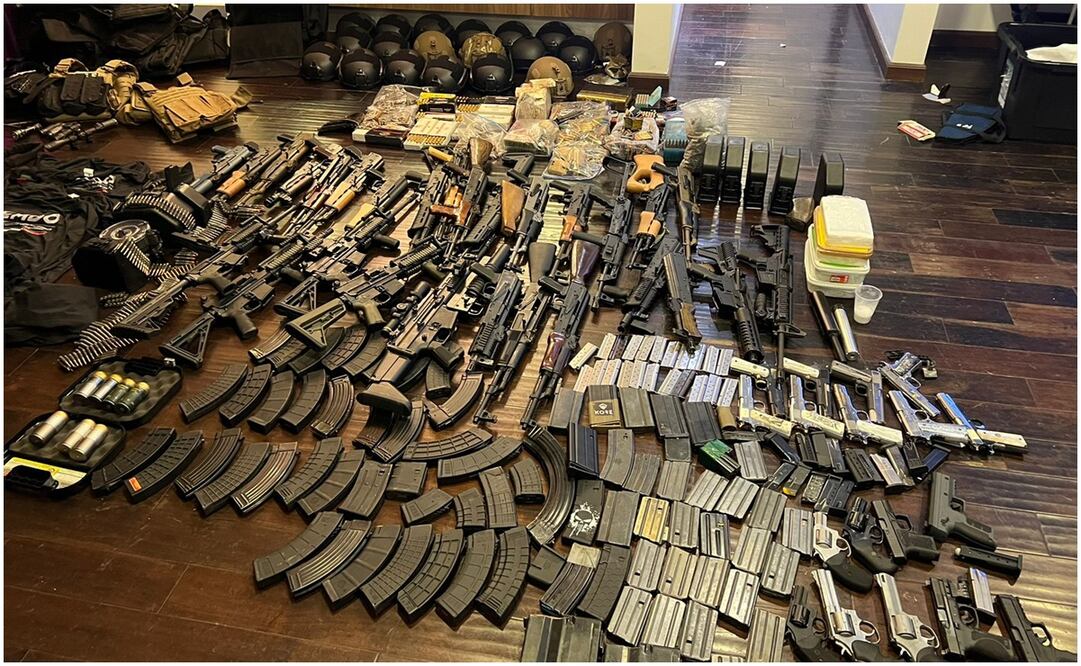 Aseguran un arsenal y droga en un inmueble del municipio de Tijuana. FOTO: Especial