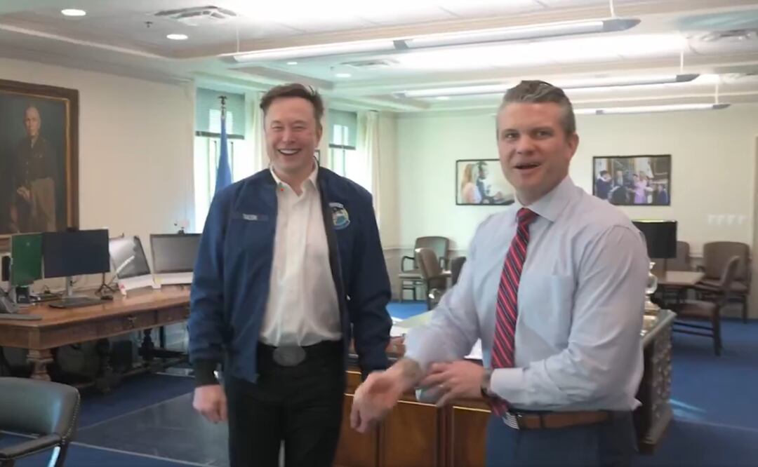 Elon Musk se reunió con el jefe del Pentágono, Pete Hegseth. Imagen: Captura de Video: @SecDef