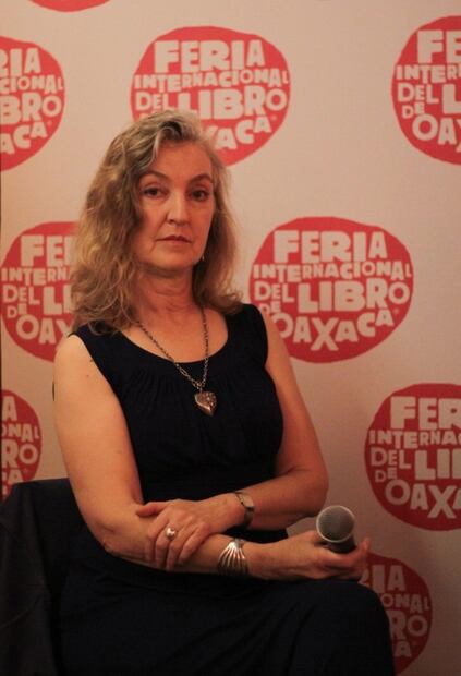 El feminismo también aporta avances en derechos LGBT e indígenas: Rebecca Solnit